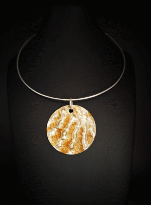 Choker de plata y colgante de nácar natural