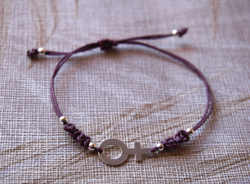 Pulsera de plata feminista
